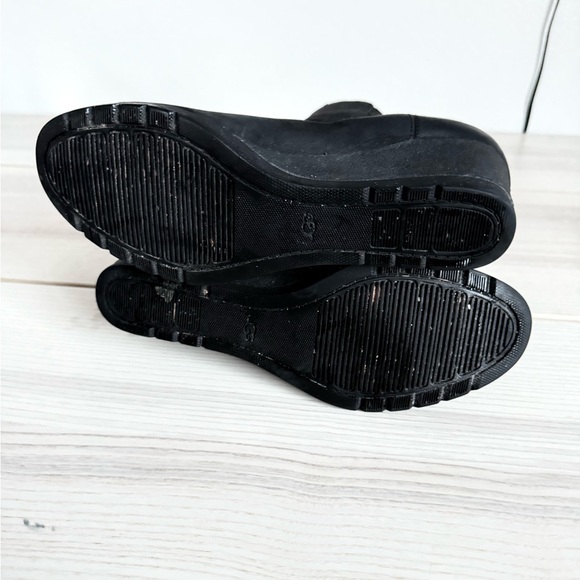 Ugg Indra Waterproof wedge booties leather boot  WEDGE BOOT US black size 10 - Picture 7 of 8